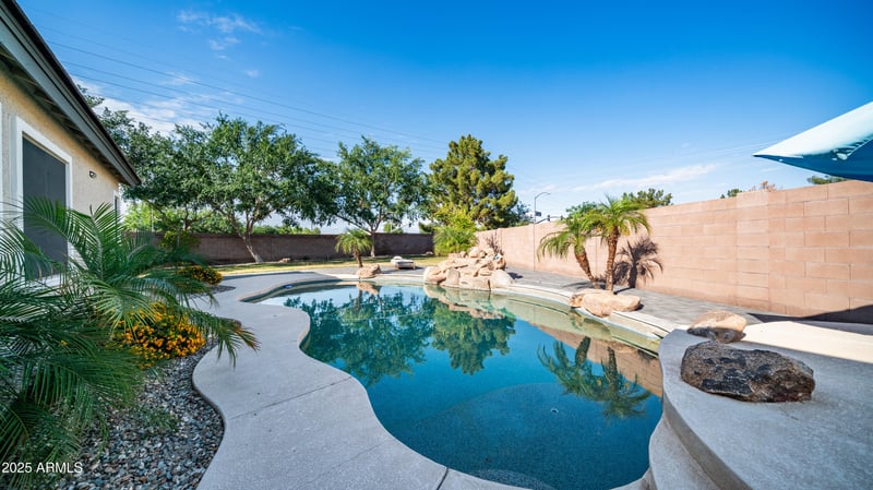 1970 Yellowstone Pl, Chandler, AZ 85249