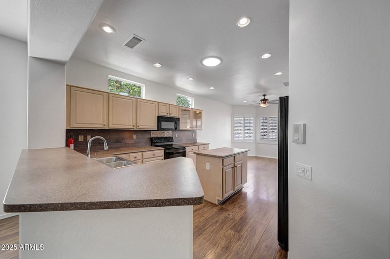 19701 Hidden Ridge Dr, Surprise, AZ 85374