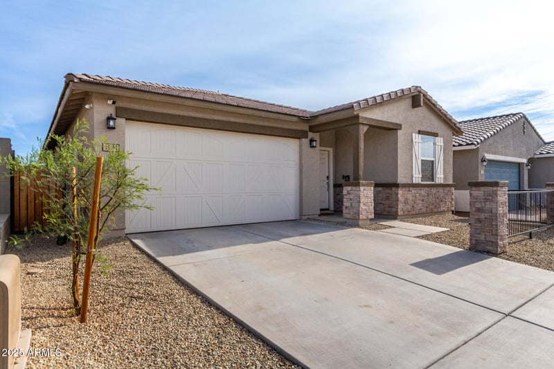 1971 241st Dr, Buckeye, AZ 85326