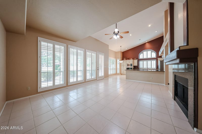 19719 69th Ave, Glendale, AZ 85308