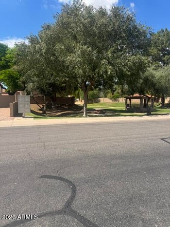 1972 N Lexington Dr, Chandler, AZ 85224