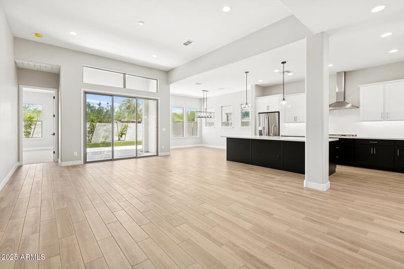 1972 Rowel Rd, Phoenix, AZ 85085