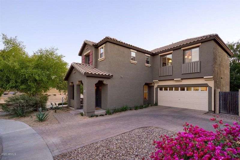1972 S Falcon Dr, Gilbert, AZ 85295