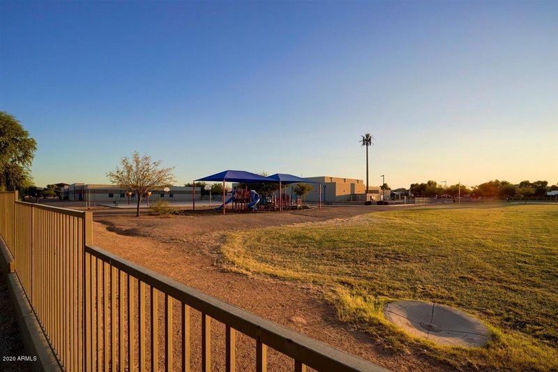 1972 S Falcon Dr, Gilbert, AZ 85295