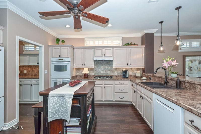 19721 Sunburst Way, Surprise, AZ 85374