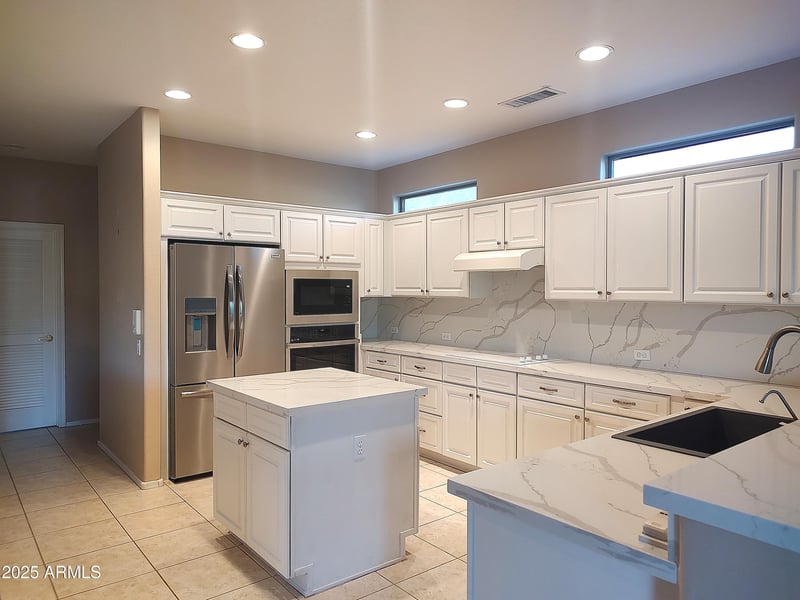 19722 Regents Park Dr, Surprise, AZ 85387
