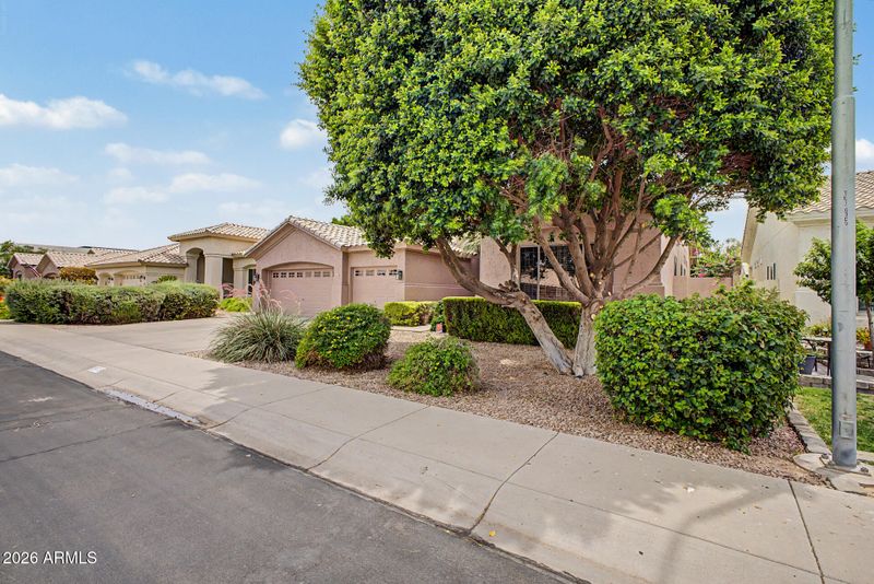 1973 E Divot Dr, Tempe, AZ 85283