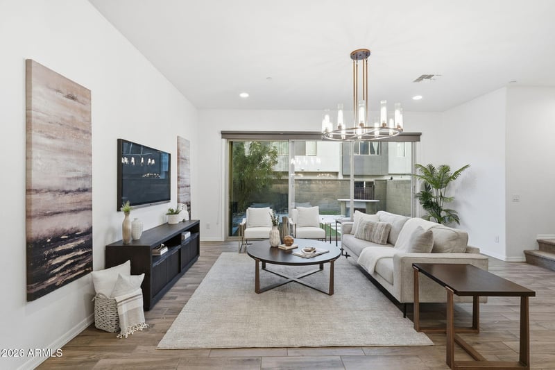 1973 W Kinfield Trl, Phoenix, AZ 85085