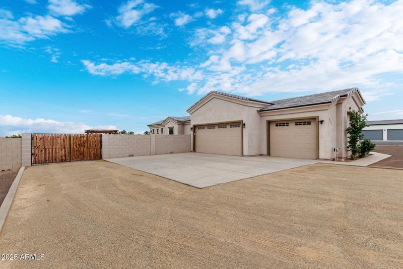 19731 Amelia Ave, Buckeye, AZ 85396