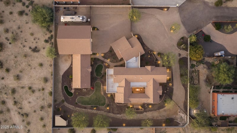 19737 Mariposa Dr, Litchfield Park, AZ 85340