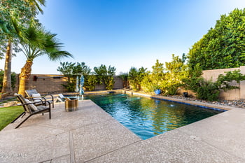 1974 Dubois Ave, Gilbert, AZ 85298