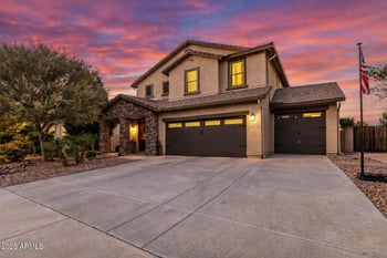 1974 Dubois Ave, Gilbert, AZ 85298