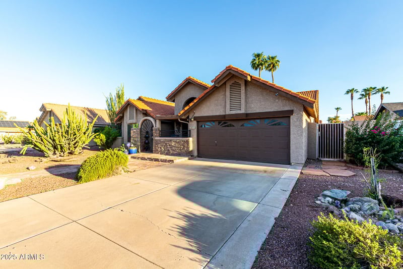 1975 Sunburst Ln, Tempe, AZ 85284