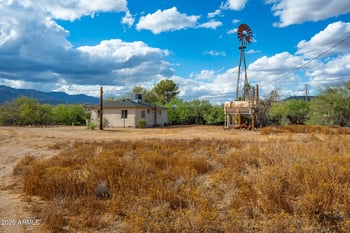 19755 Palo Verde Ln, Black Canyon City, AZ 85324