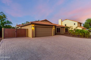 1976 Buena Vista Dr, Tempe, AZ 85284