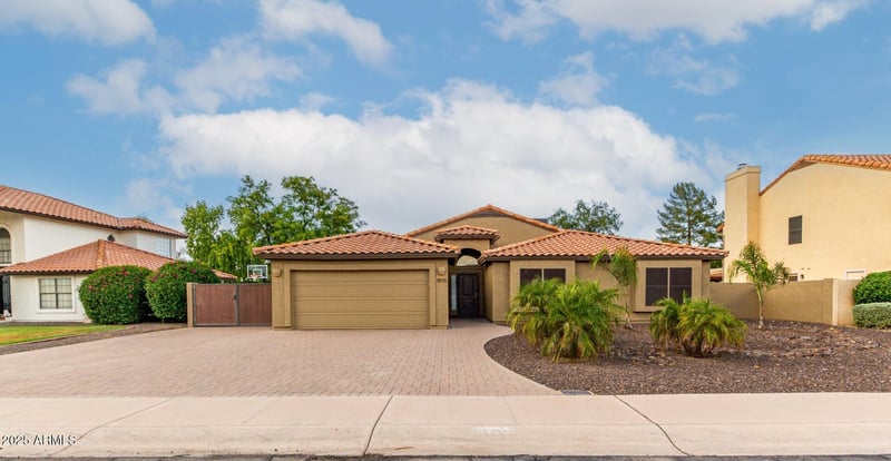 1976 Buena Vista Dr, Tempe, AZ 85284