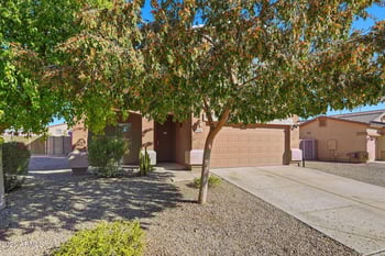 198 Mule Train Trl, San Tan Valley, AZ 85143