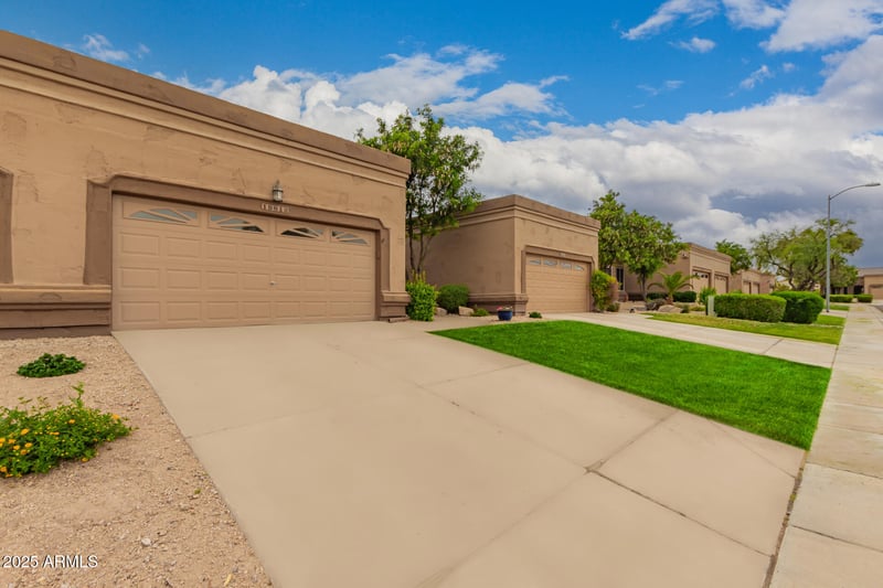 19812 90th Dr, Peoria, AZ 85382