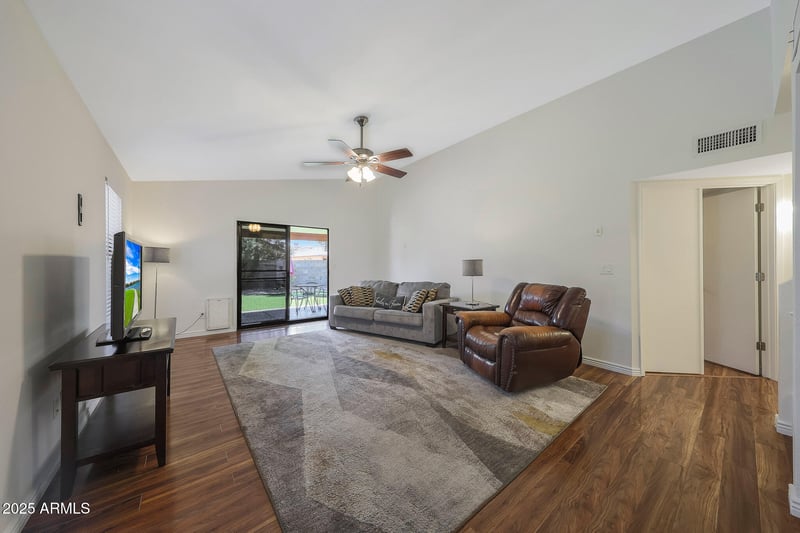 19813 47th Ave, Glendale, AZ 85308