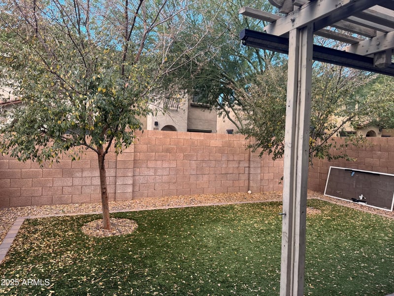 19814 49th Dr, Glendale, AZ 85308