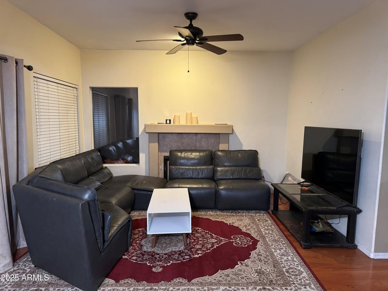 19814 49th Dr, Glendale, AZ 85308