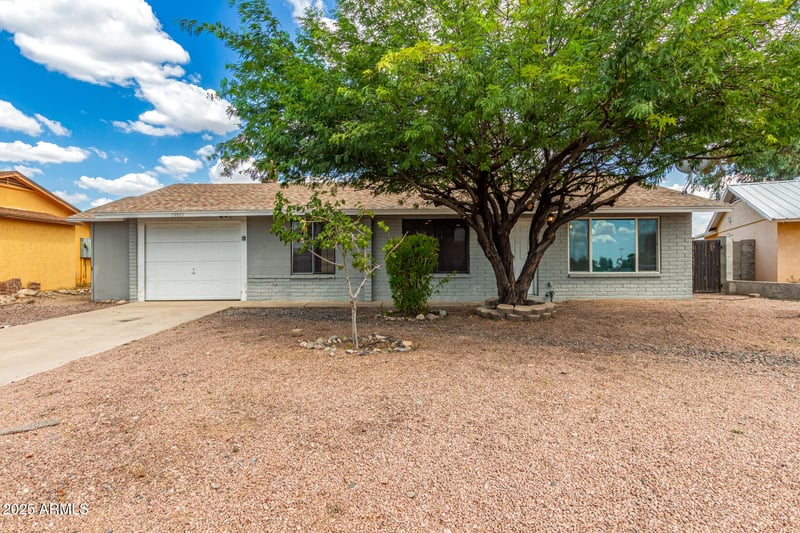 19817 17th Ln, Phoenix, AZ 85027