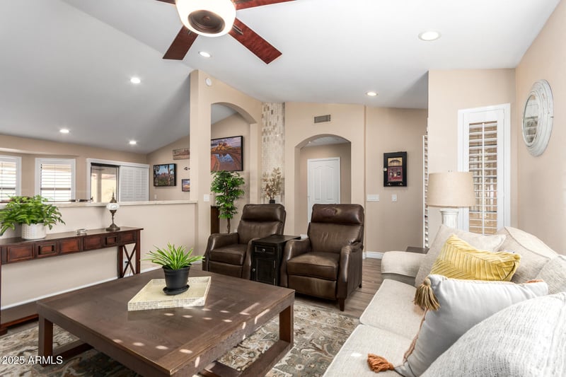 19817 92nd Ave, Peoria, AZ 85382