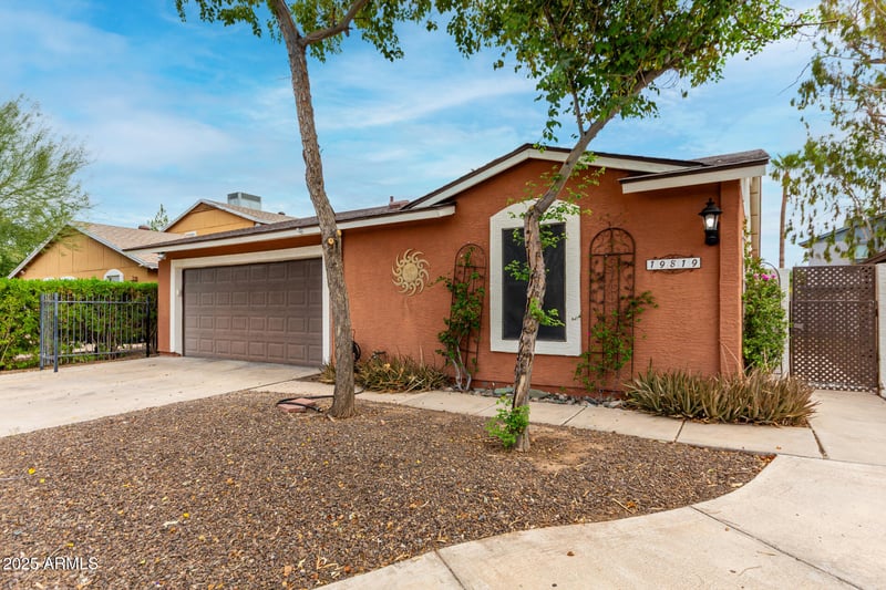 19819 3rd St, Phoenix, AZ 85024