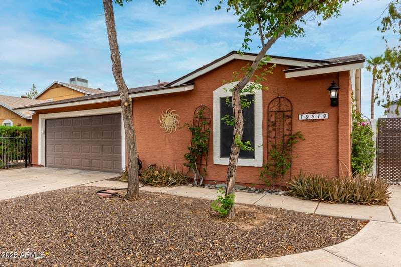 19819 3rd St, Phoenix, AZ 85024