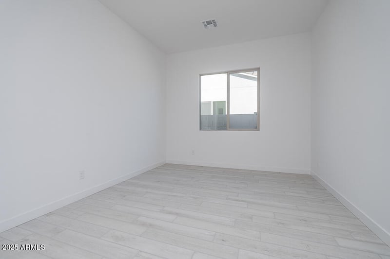1982 Empeltre Rd, San Tan Valley, AZ 85140