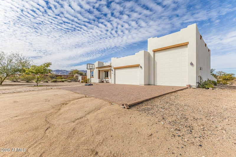 19822 Colter St, Litchfield Park, AZ 85340