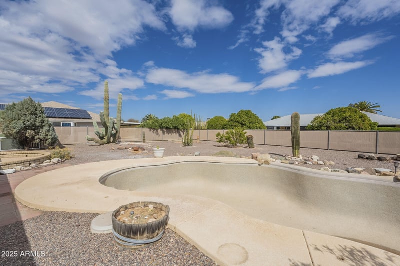 19825 100th Ave, Sun City, AZ 85373