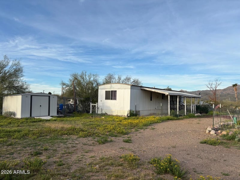 19825 Ironwood Rd, Black Canyon City, AZ 85324