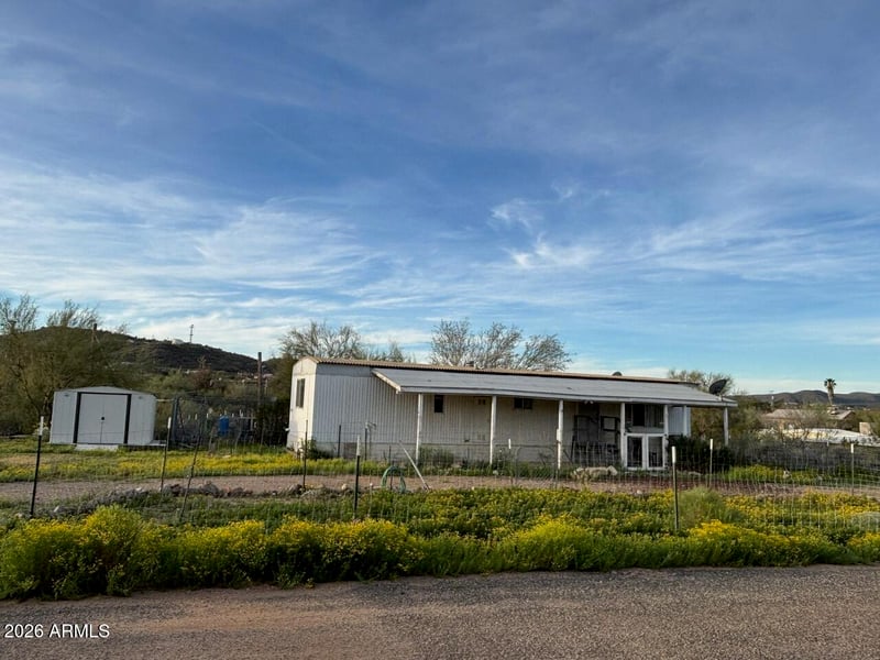 19825 Ironwood Rd, Black Canyon City, AZ 85324