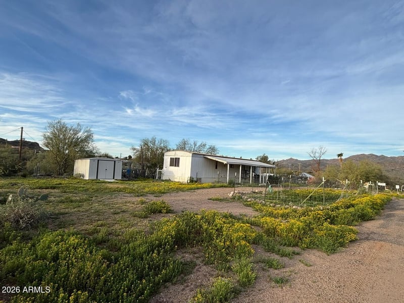 19825 Ironwood Rd, Black Canyon City, AZ 85324