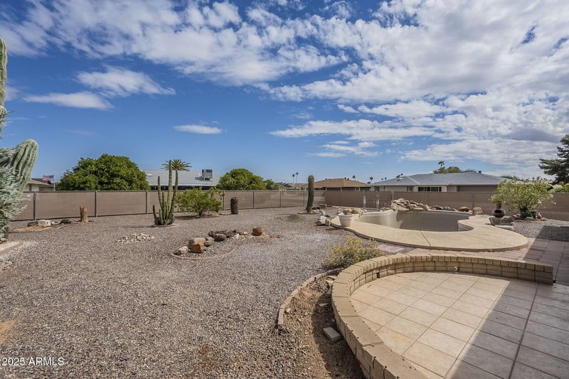 19825 100th Ave, Sun City, AZ 85373
