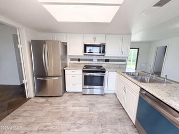 19825 5th Dr, Phoenix, AZ 85027