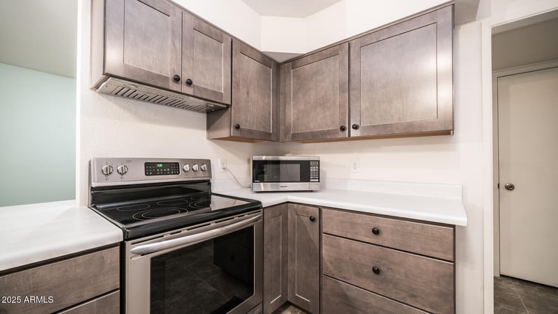 19829 Lake Forest Dr, Sun City, AZ 85373