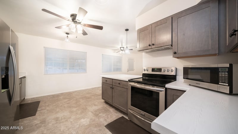 19829 Lake Forest Dr, Sun City, AZ 85373