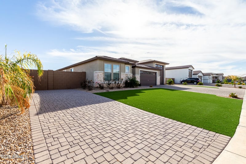 1983 Sarona Ct, San Tan Valley, AZ 85143