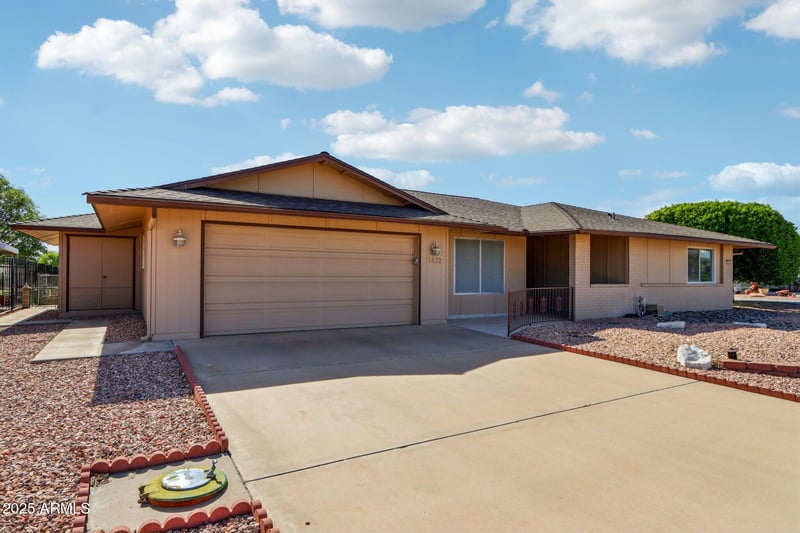 19832 Cherry Tree Ln, Sun City, AZ 85373