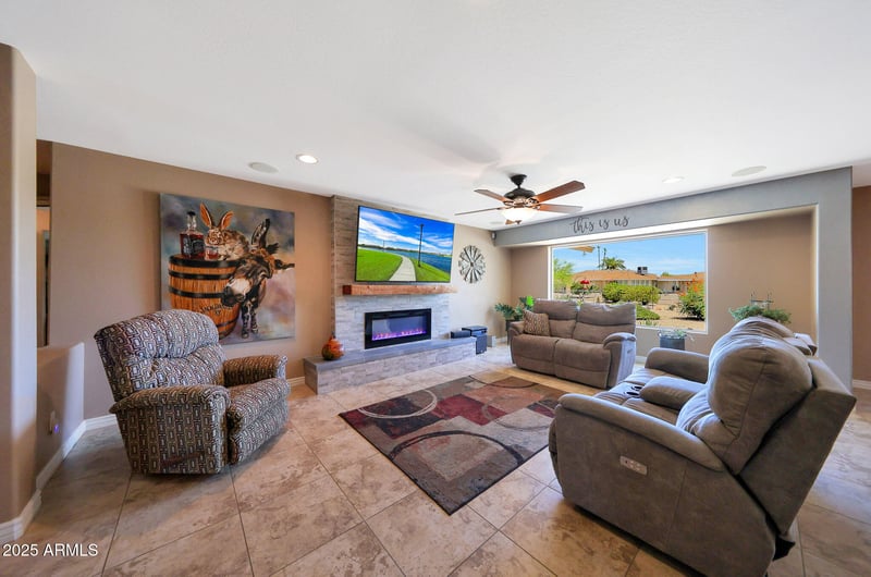 19835 100th Dr, Sun City, AZ 85373