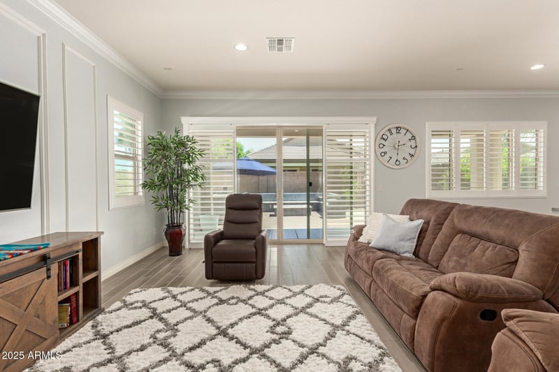 19835 Glenrosa Ave, Litchfield Park, AZ 85340