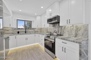 19837 46th Dr, Glendale, AZ 85308