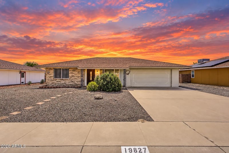 19837 N Concho Cir, Sun City, AZ 85373