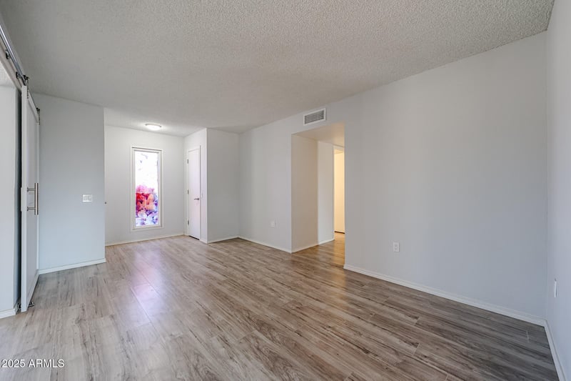 19838 Pine Springs Dr, Sun City, AZ 85373