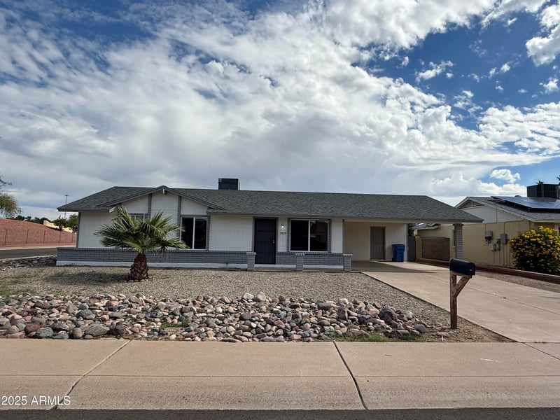 19839 6th Dr, Phoenix, AZ 85027