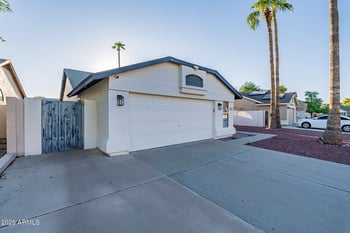 19842 44th Dr, Glendale, AZ 85308