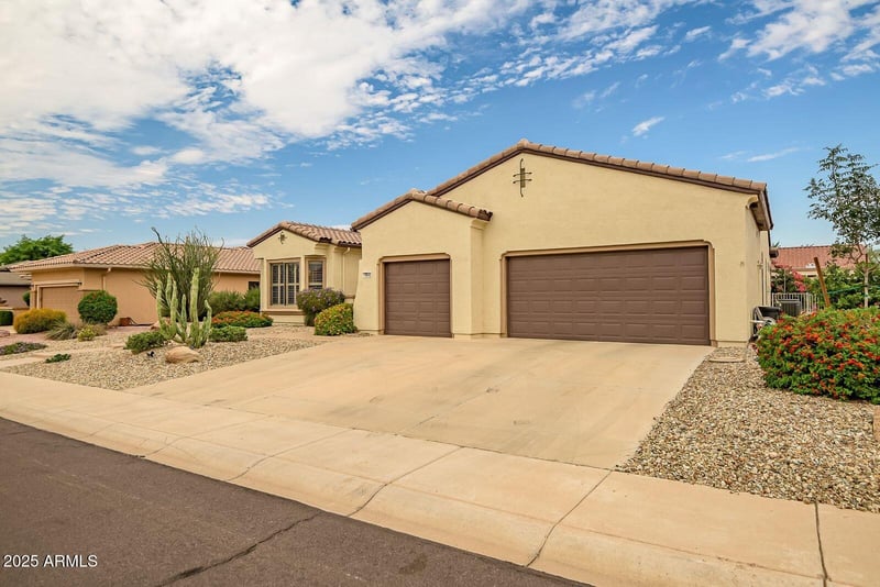 19842 Hidden Ridge Dr, Surprise, AZ 85374