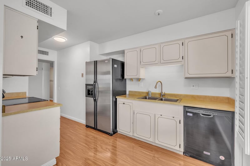 19845 Welk Dr, Sun City, AZ 85373